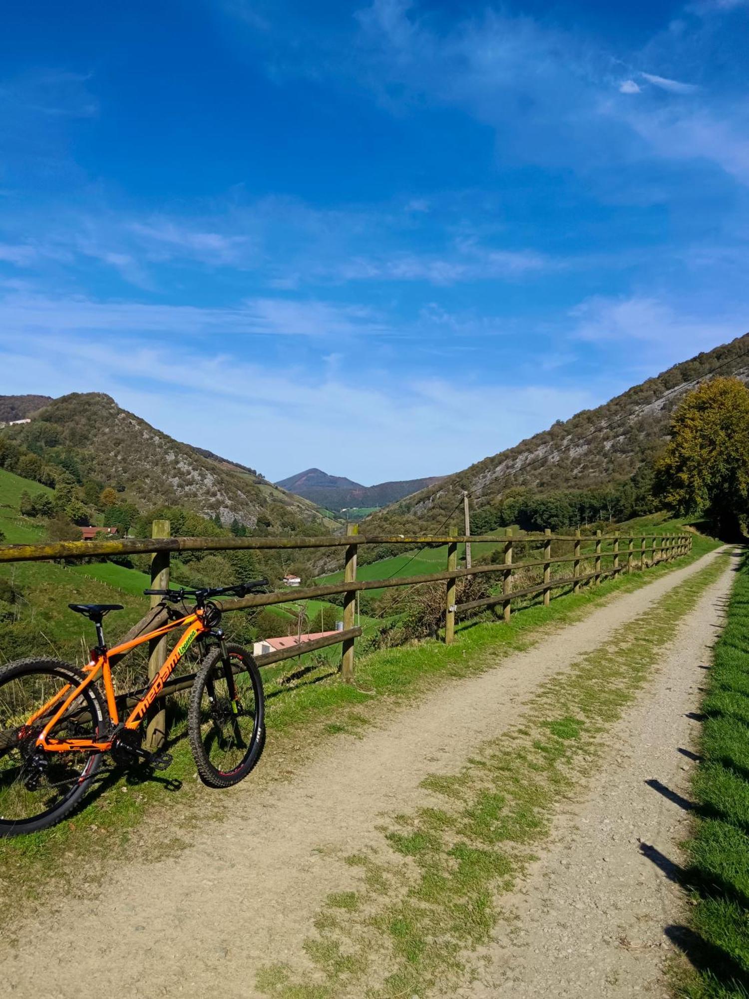 Hostal-Cicloturismo Lopenea เลทา ภายนอก รูปภาพ