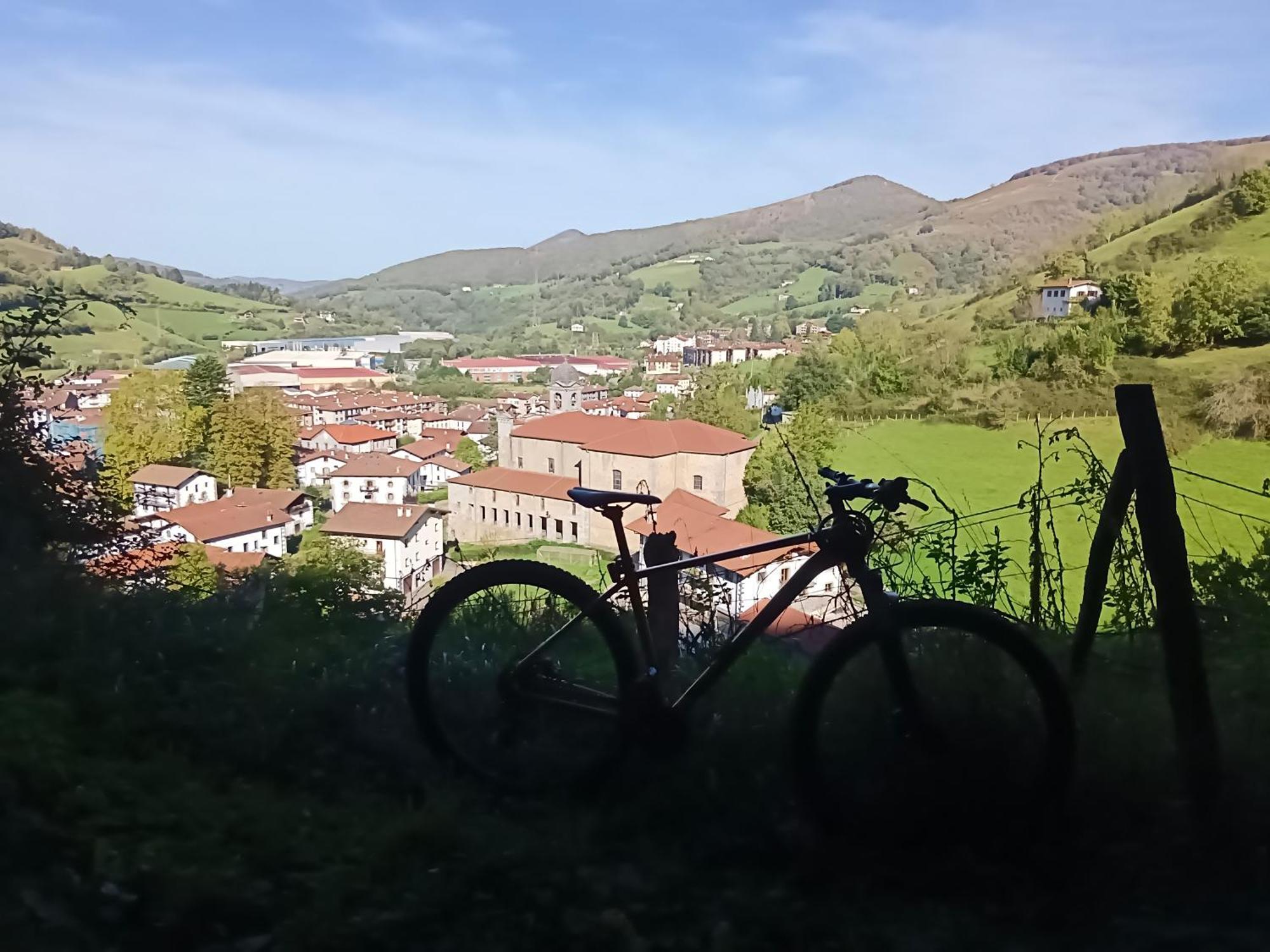 Hostal-Cicloturismo Lopenea เลทา ภายนอก รูปภาพ